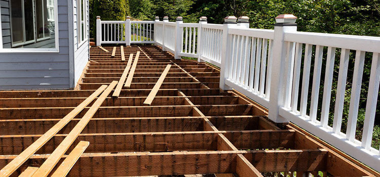 Deck Repair Free Estimate in Lake Balboa, CA