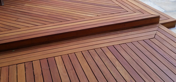 Redwood Decking Material in Lake Balboa, CA